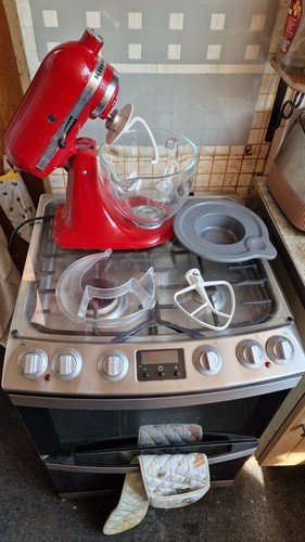 Kitchenaid stand mixer with